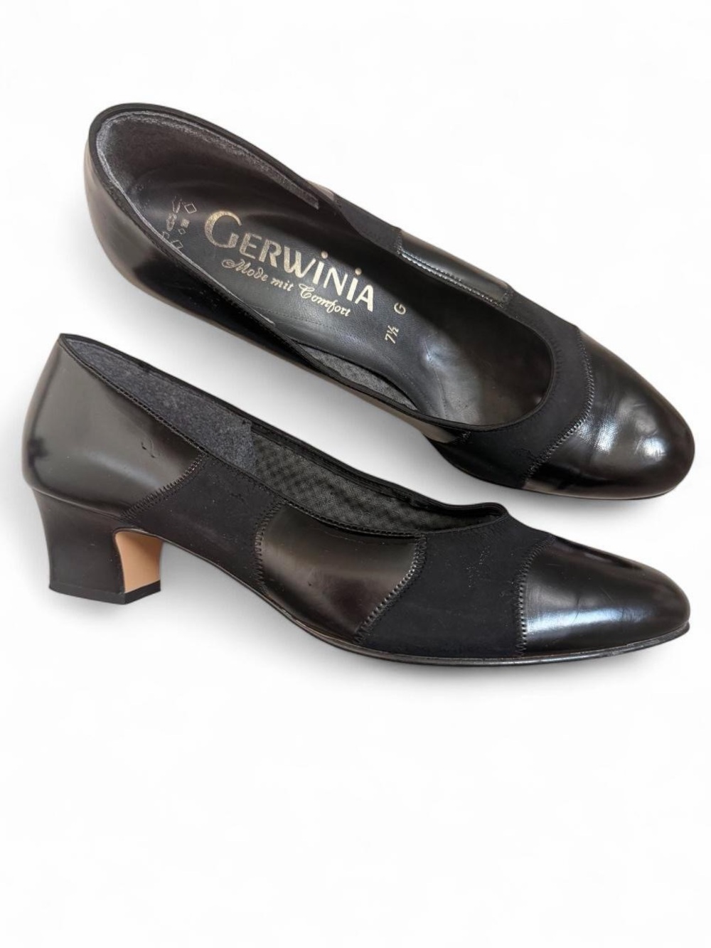 Black Low Mid-Heel Pumps
